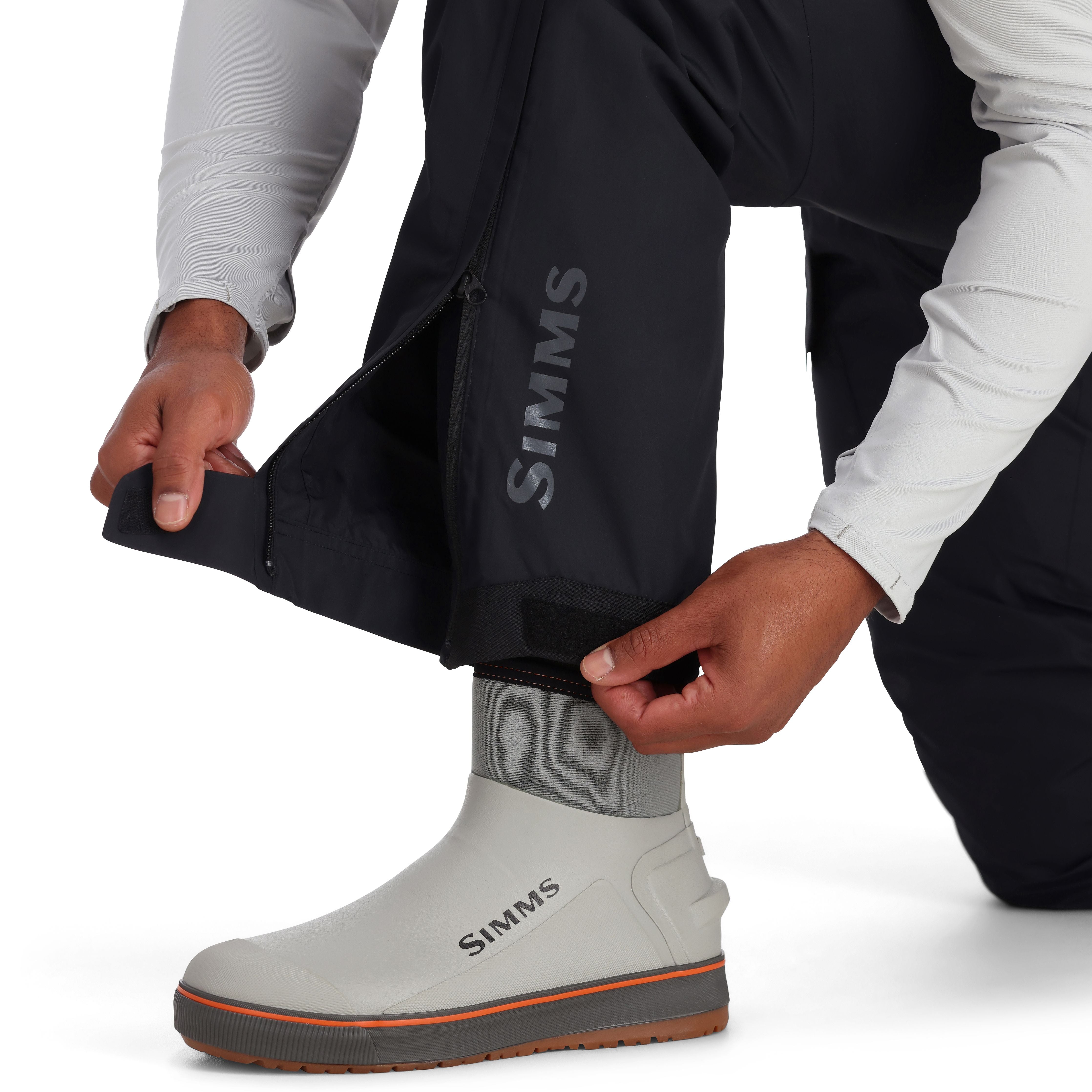 Simms Men's Challenger Bib Black Image 06