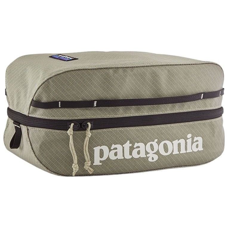 Patagonia Black Hole Cube 6L Weathered Stone Image 01