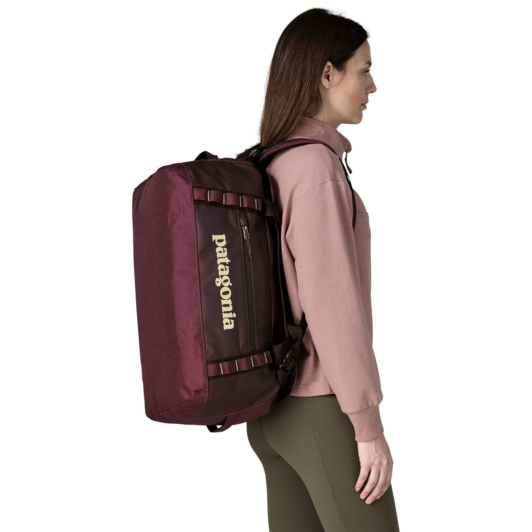 Patagonia Black Hole Duffel 40L Berry Fig Image 03
