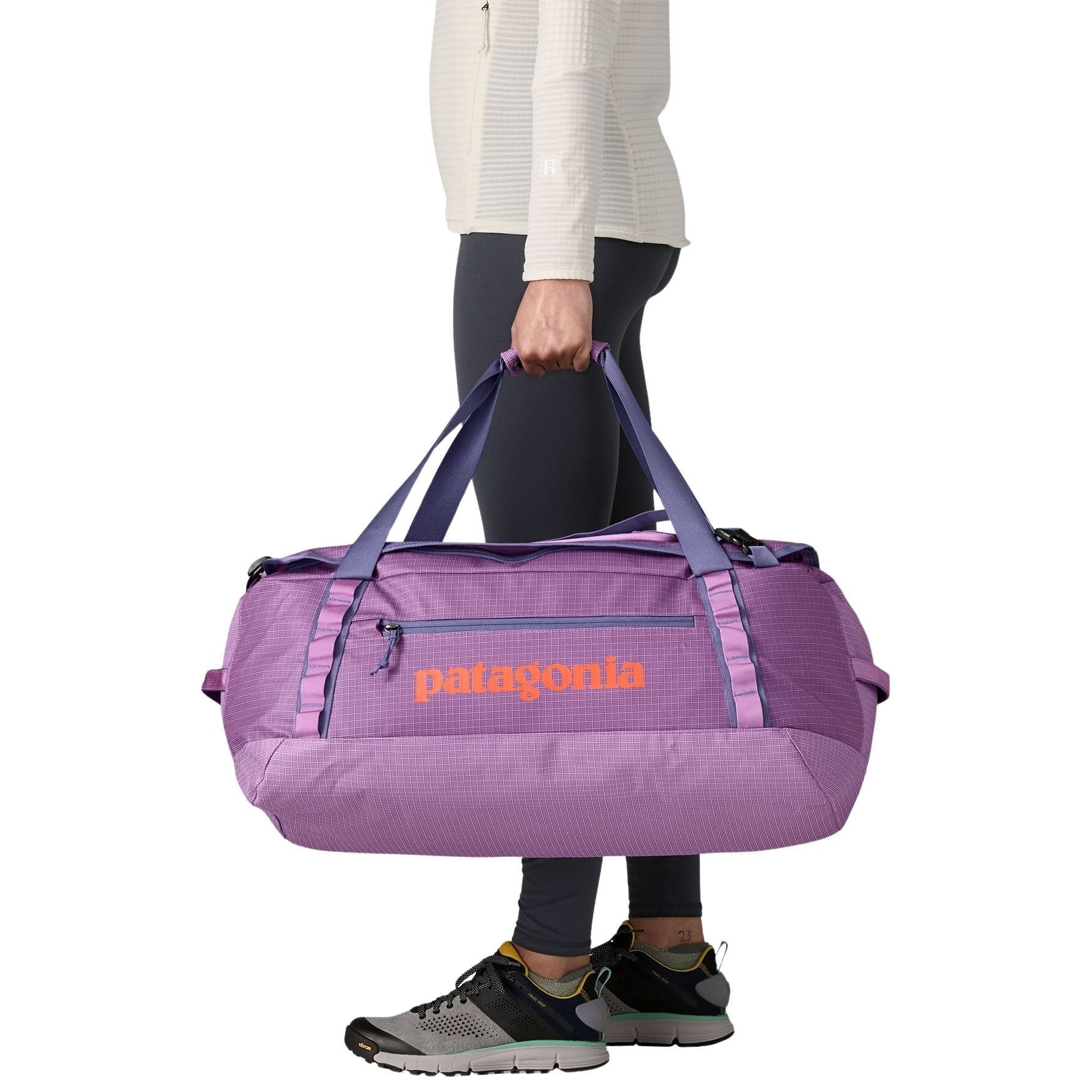 Patagonia Black Hole Duffel 55L Brisk Purple Image 04