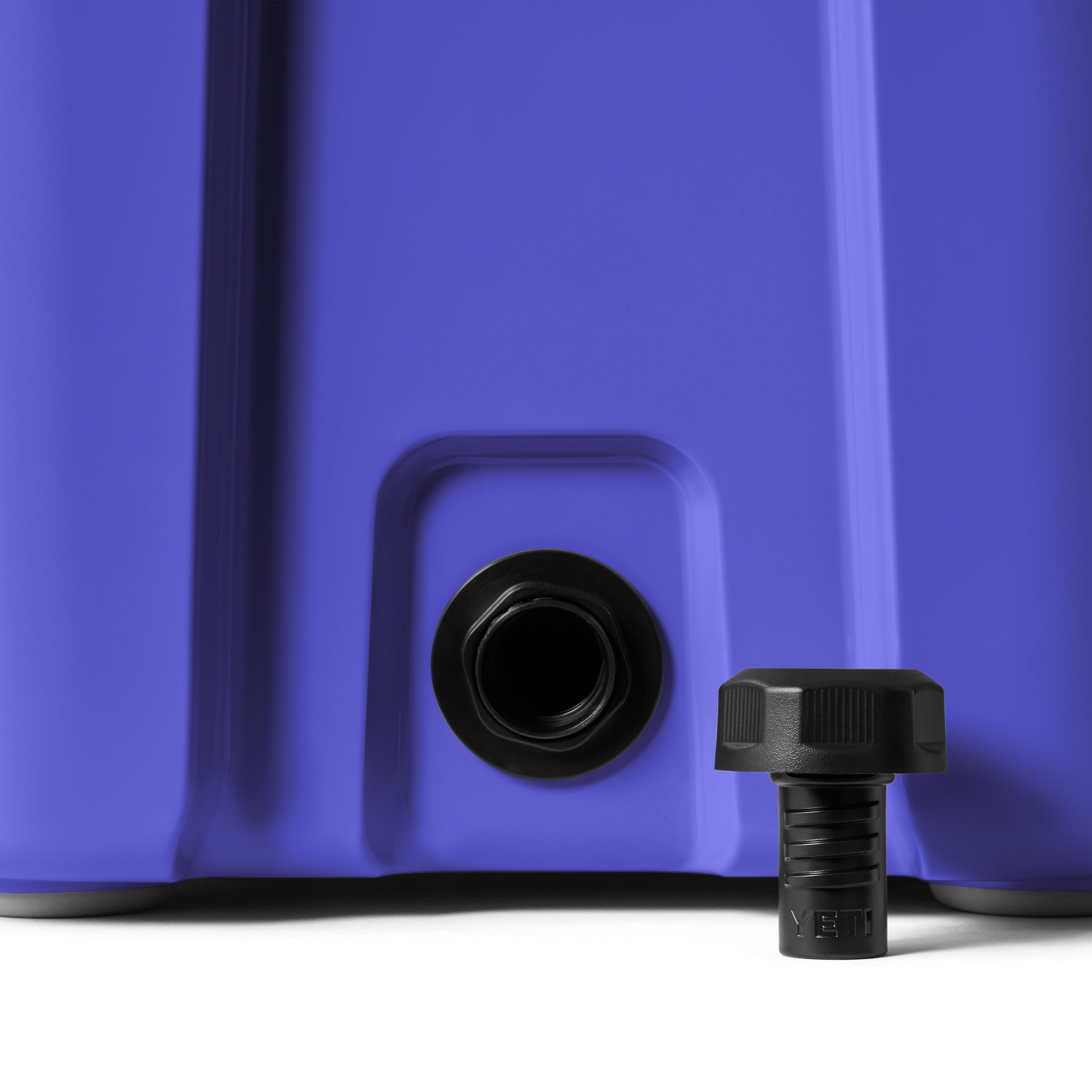 YETI Roadie 24 2.0 Cooler Ultramarine Violet Image 08