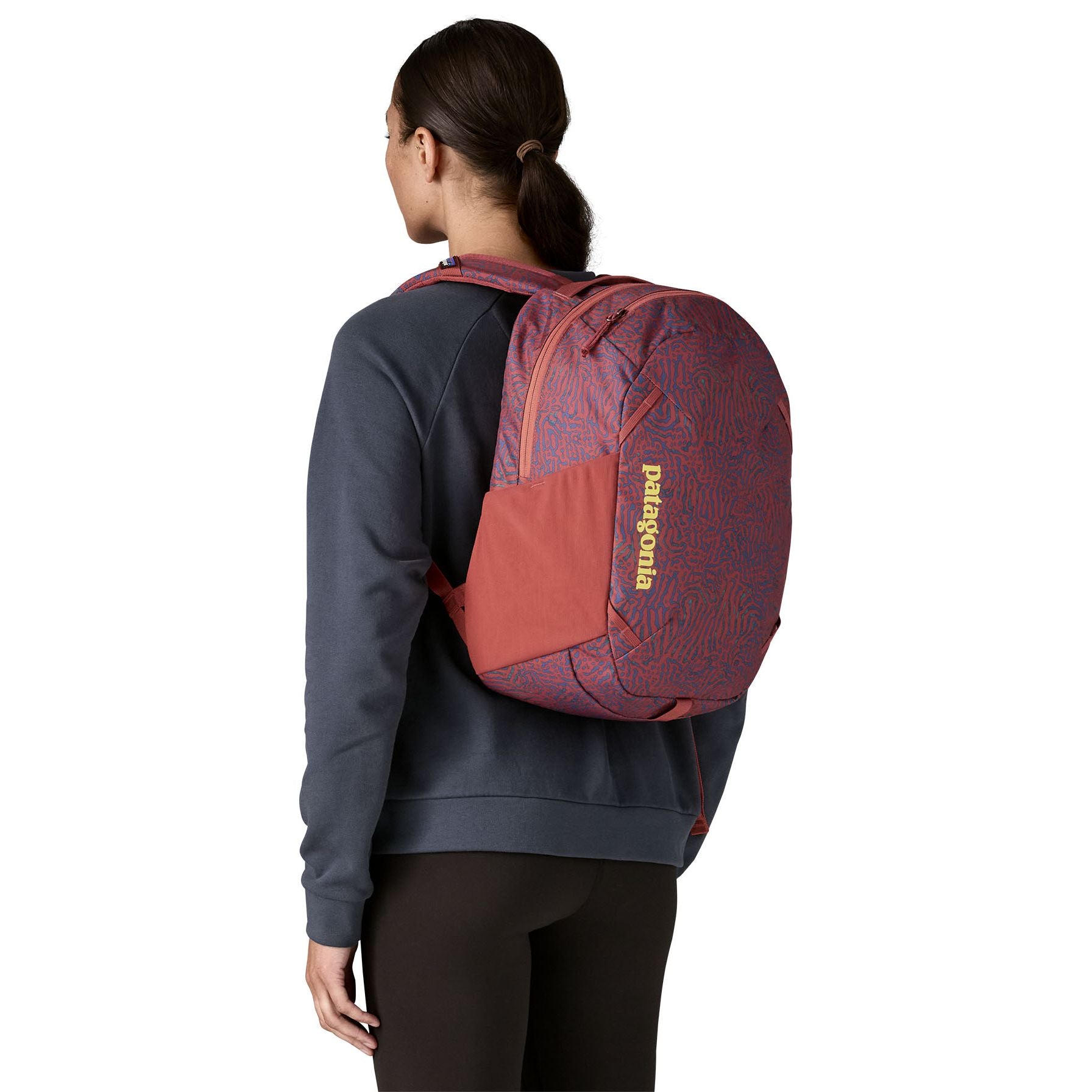 Patagonia Atom Day Pack 24L Sea Run: Potters Red Image 04